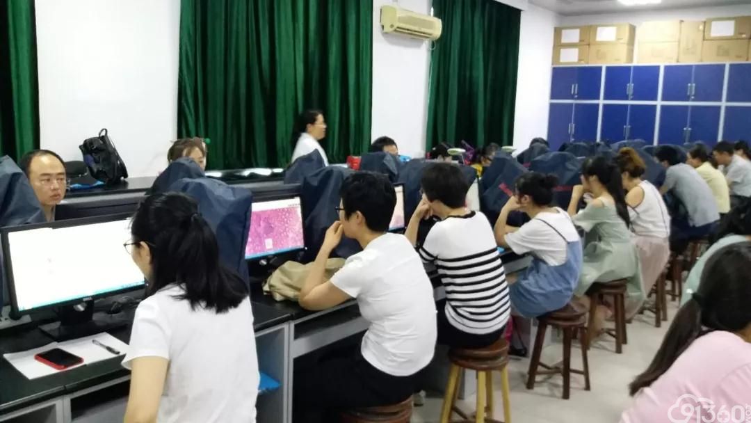 老师热情回答问题